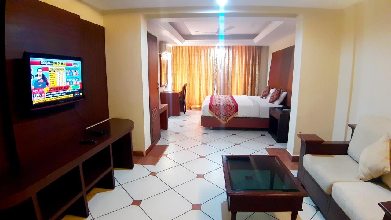 Emarald Hotel Cochin Kochi Kültér fotó