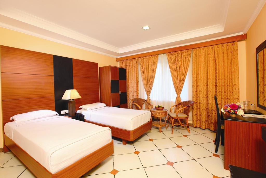 Emarald Hotel Cochin Kochi Kültér fotó