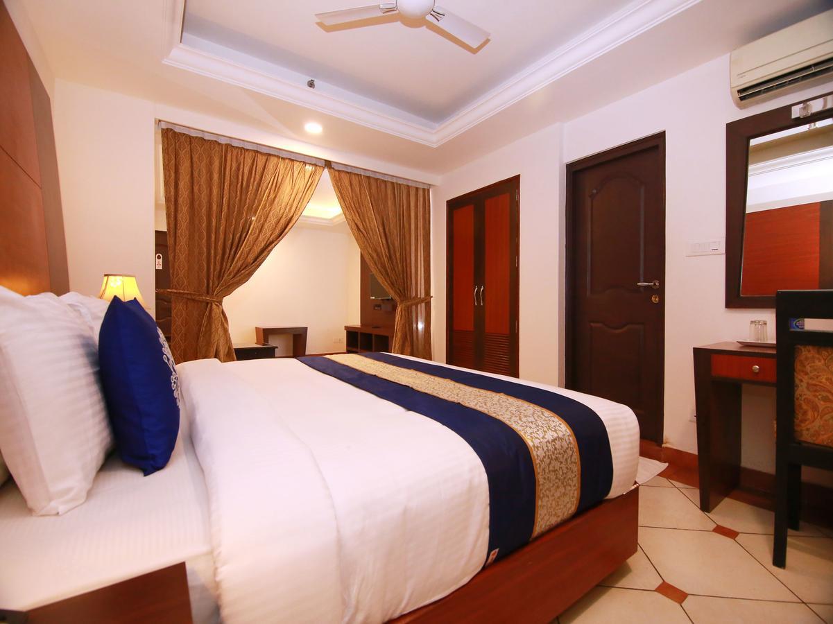 Emarald Hotel Cochin Kochi Kültér fotó