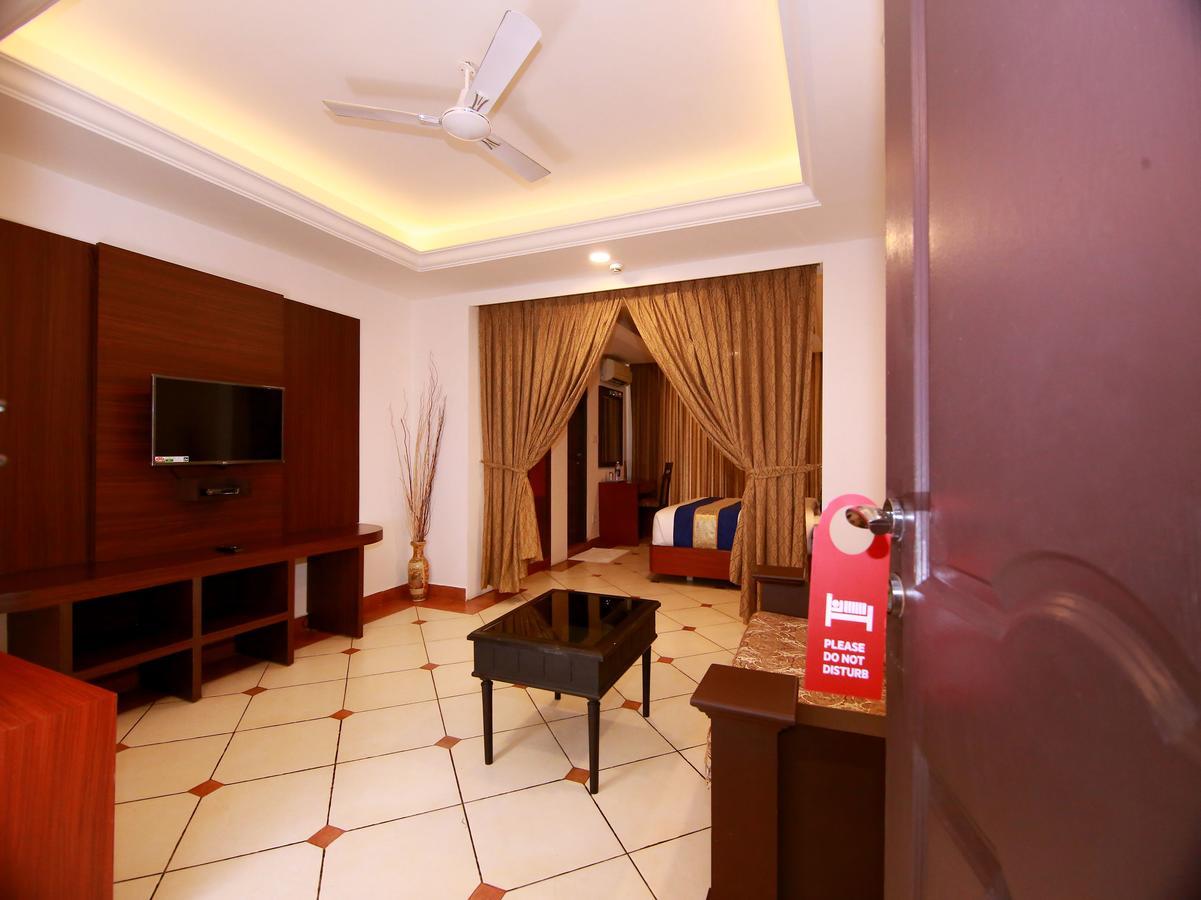 Emarald Hotel Cochin Kochi Kültér fotó