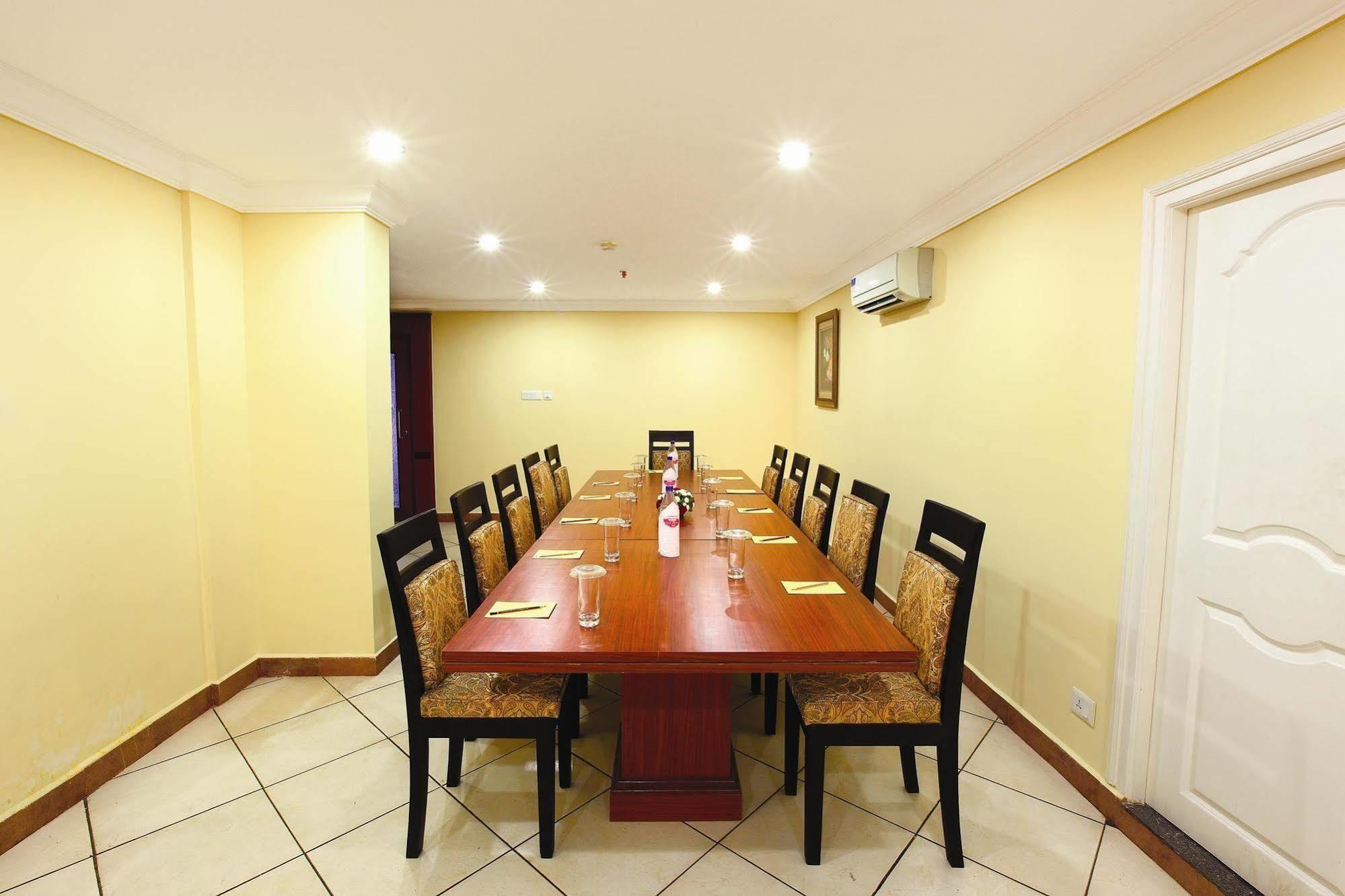 Emarald Hotel Cochin Kochi Kültér fotó