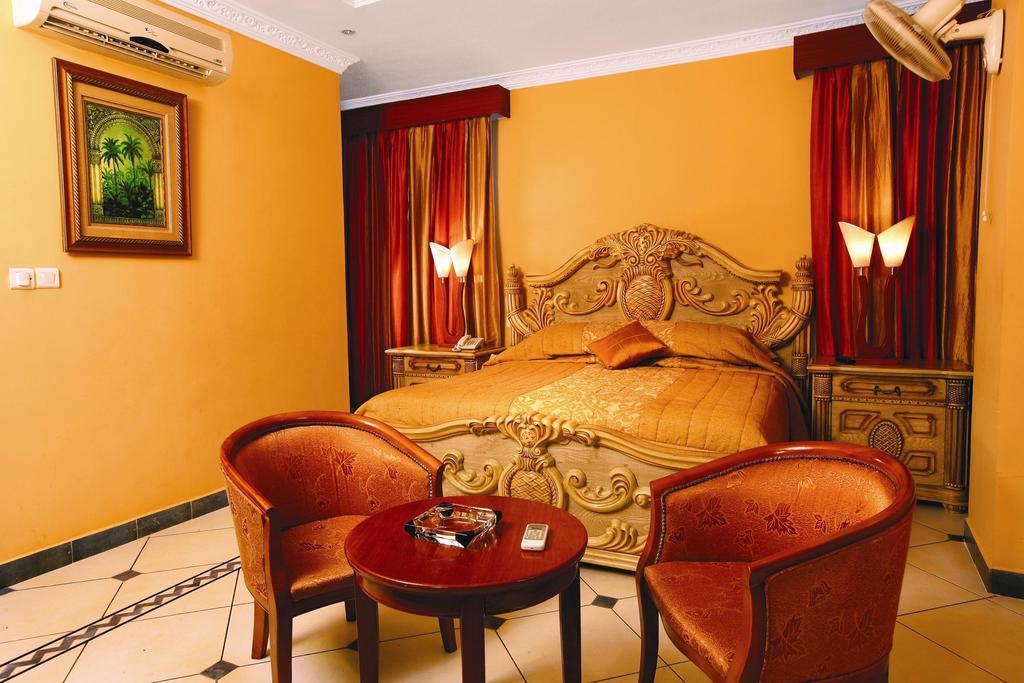 Emarald Hotel Cochin Kochi Kültér fotó