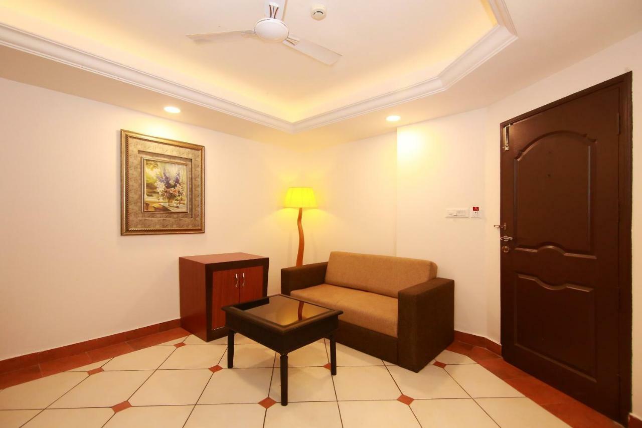 Emarald Hotel Cochin Kochi Kültér fotó